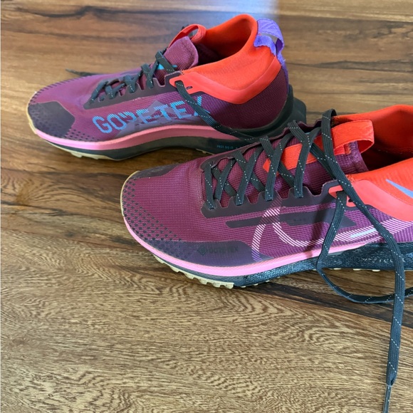 Nike Pegasus Trail Running Shoes in Red and Purple - Picture 2 of 5